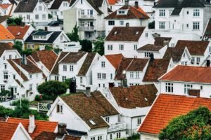 Read more about the article KEY DIFFERENCES BETWEEN LEASEHOLD AND FREEHOLD